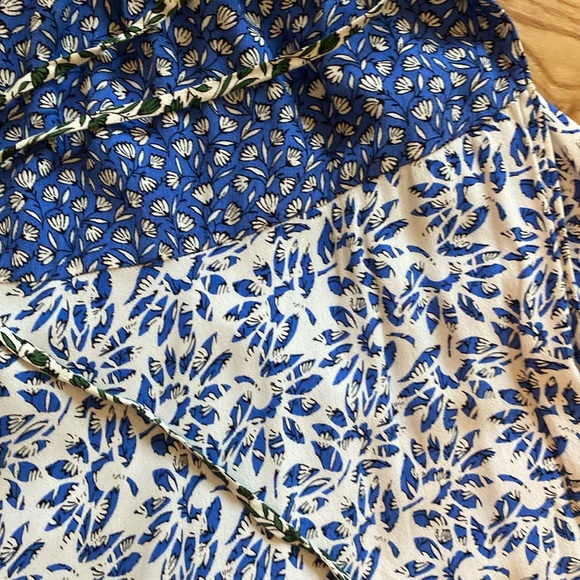 Lovely wrap dress NWOT - Picture 8 of 9